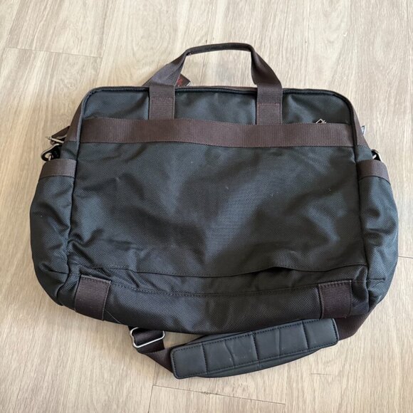 TUMI 69611spo Business Bag Multiple zipper laptop ipad tablet compartments - Picture 4 of 4